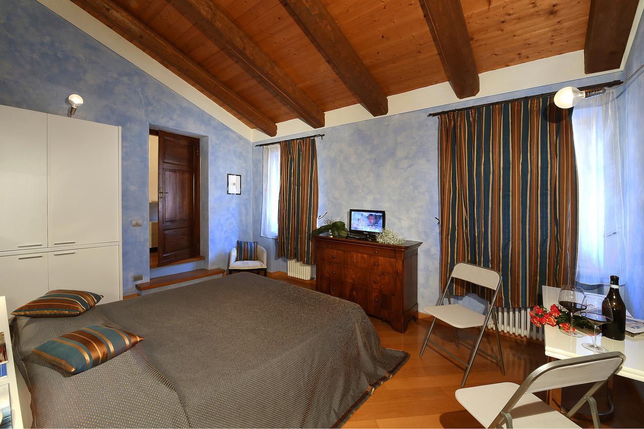Notte In Langa Bed & Breakfast La Morra Exterior photo