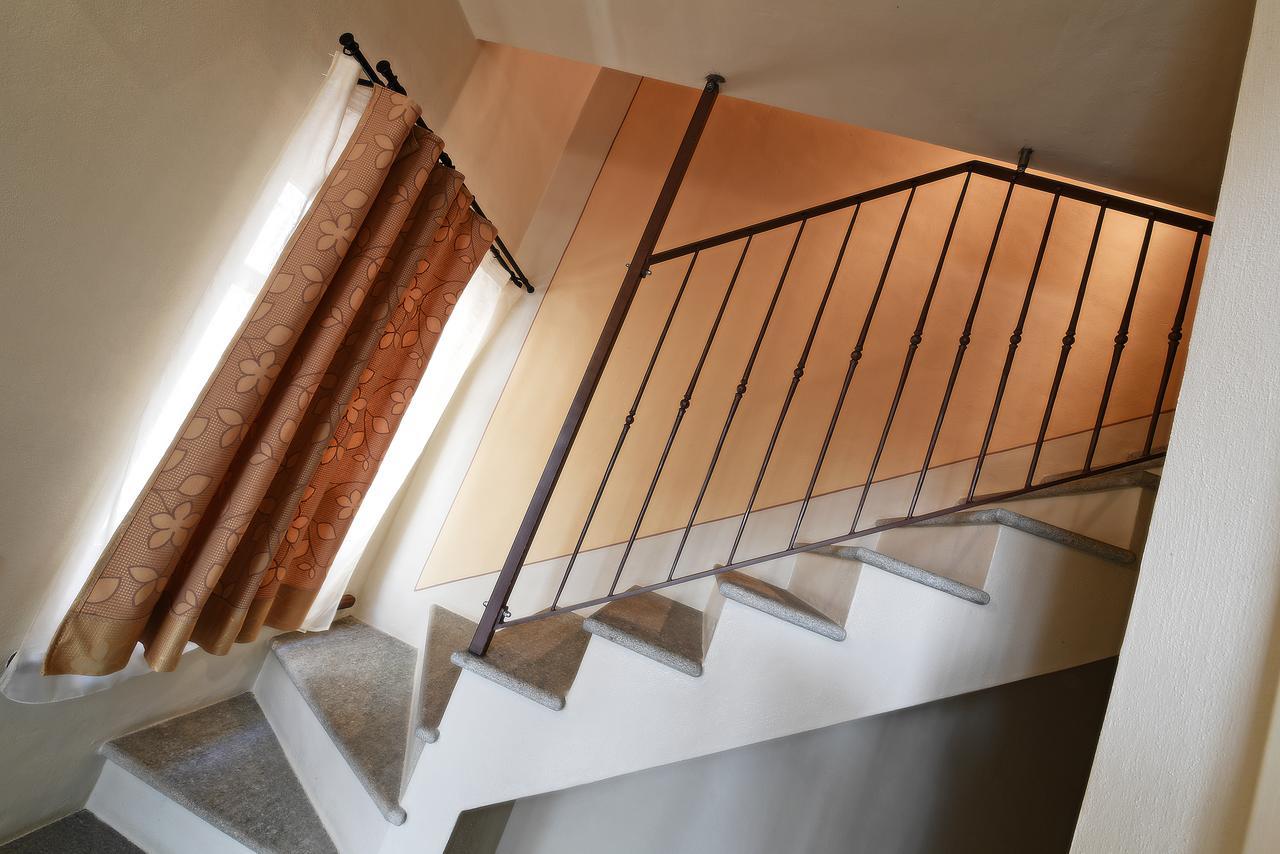 Notte In Langa Bed & Breakfast La Morra Exterior photo