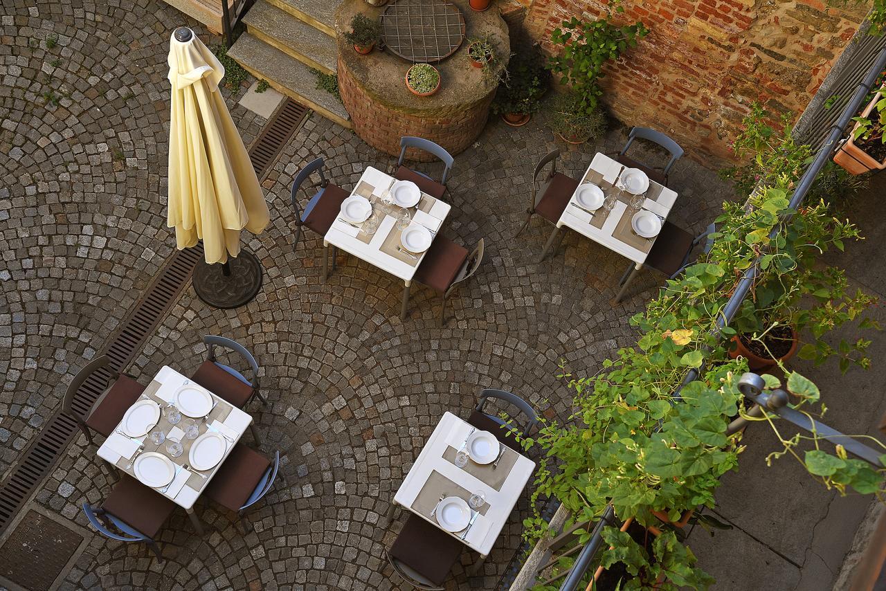 Notte In Langa Bed & Breakfast La Morra Exterior photo